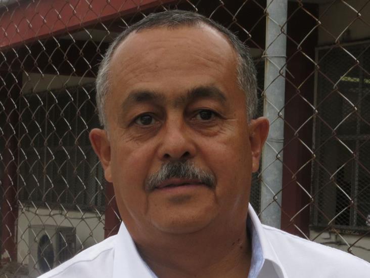 Tiene primaria nuevo director Tiene primaria nuevo director