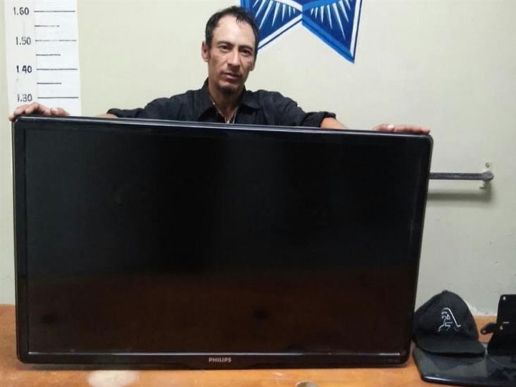 Lo detienen por robar pantalla en casa Lo detienen por robar pantalla en casa