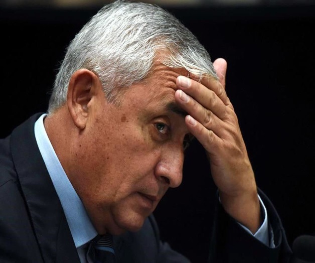 Incriminan a Otto Pérez en red corrupta