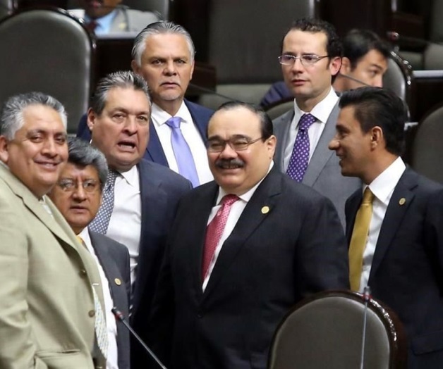 Atora a comisiones pugna PRD-Morena