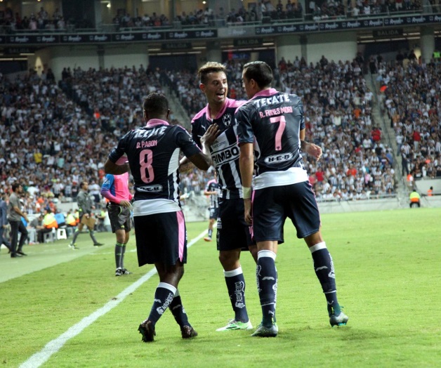 Rayados rasuran melena al León