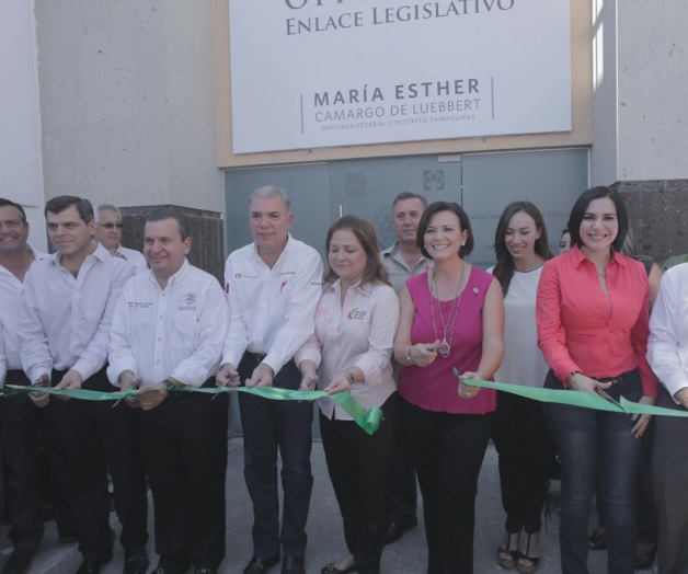 Inaugura diputadaOficina de Enlace