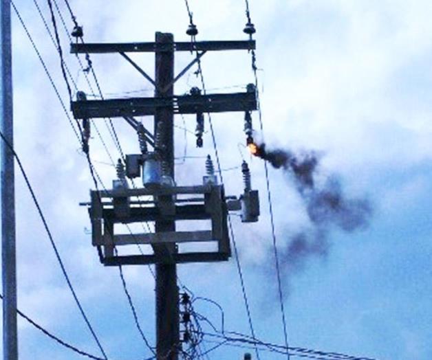 Deja cuchilla de CFE céntrico sector sin luz