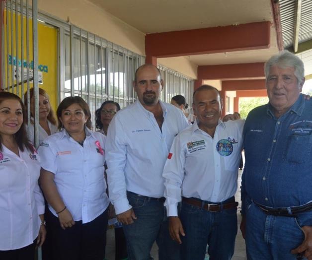 Donan útiles y material deportivo a estudiantes