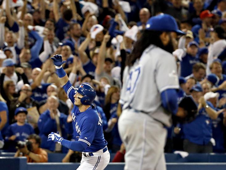 Saca Osuna últimos dos outs Saca Osuna últimos dos outs