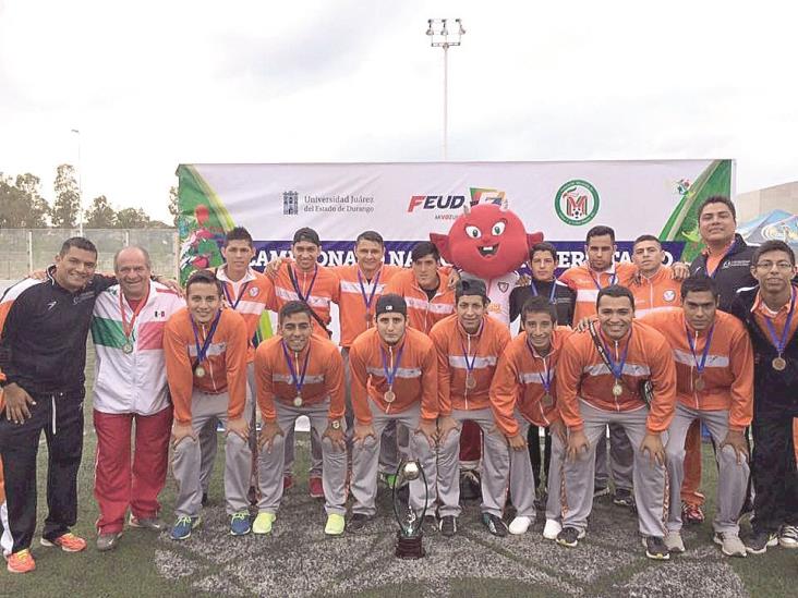 Selección de fut rápido UAMRA-UAT en primeros planos Selección de fut rápido UAMRA-UAT en primeros planos