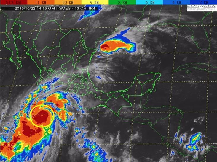 Huracán Patricia se intensifica a categoría 2 y mañana podría ser 4 Huracán Patricia se intensifica a categoría 2 y mañana podría ser 4