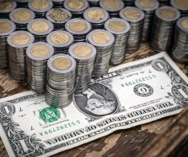 Avanza peso; cierra dólar en $16.83