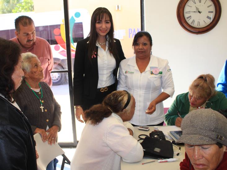 Consienten a todos los abuelitos Consienten a todos los abuelitos