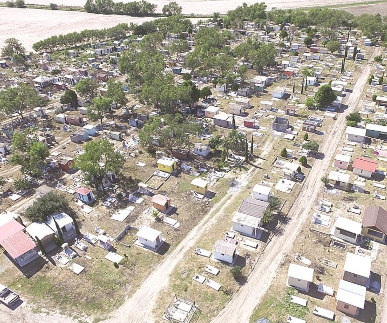 Luce limpio panteón municipal en DO