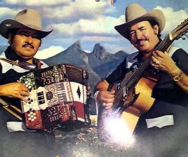 Muere Carlos Tierranegra primera voz del dueto de Carlos y José Muere Carlos Tierranegra primera voz del dueto de Carlos y José