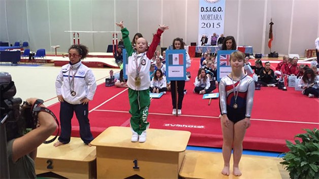Niña mexicana, campeona del mundo en gimnasia