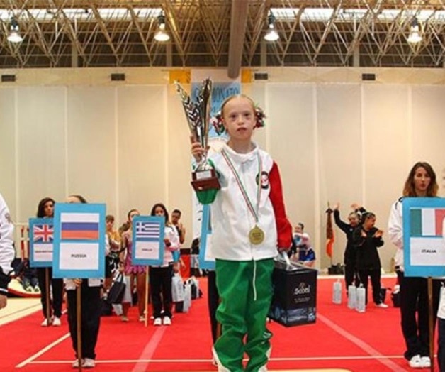 Niña mexicana, campeona del mundo en gimnasia
