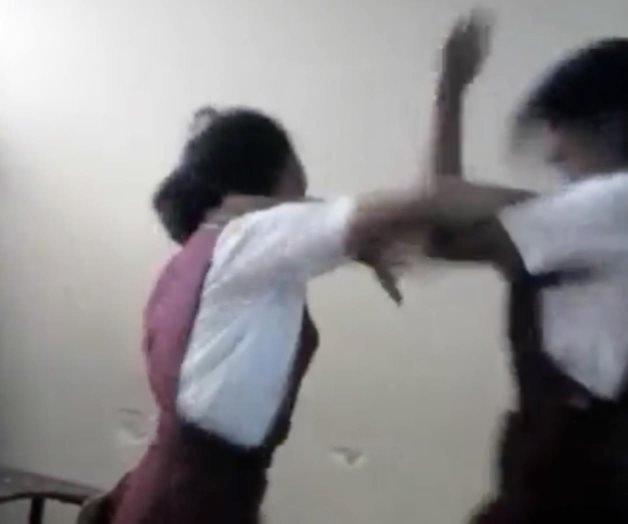 (VIDEO) Reynosa: Estudiantes de Secundaria se pelean a golpes en salón de clases