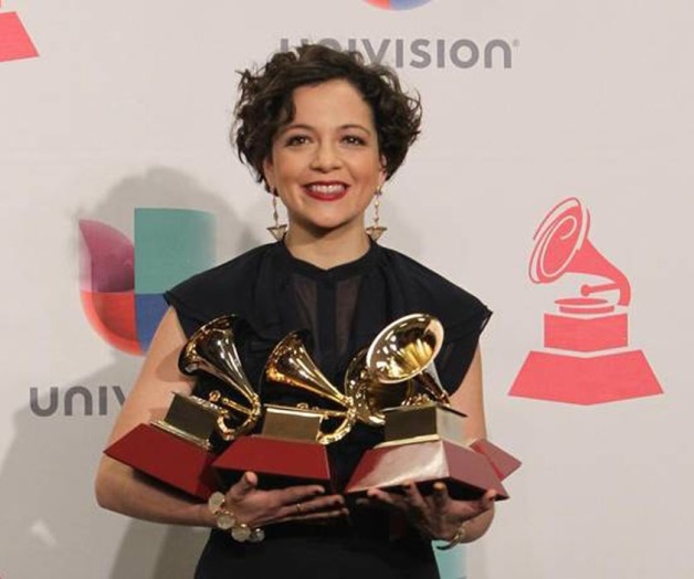 Latina… ‘Hasta la raíz’