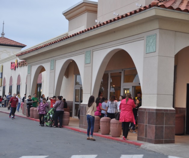 Se alistan tiendas para Black Friday