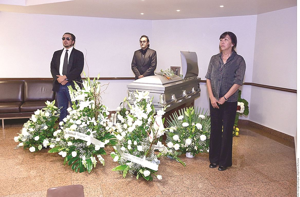 ¡Adiós vampiro! ¡Adiós vampiro!