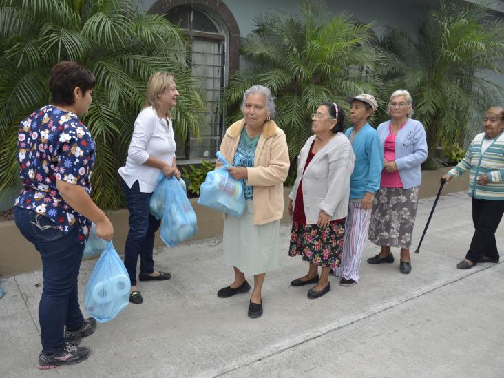 Entregan despensas‘Corazones Jóvenes’ Entregan despensas‘Corazones Jóvenes’