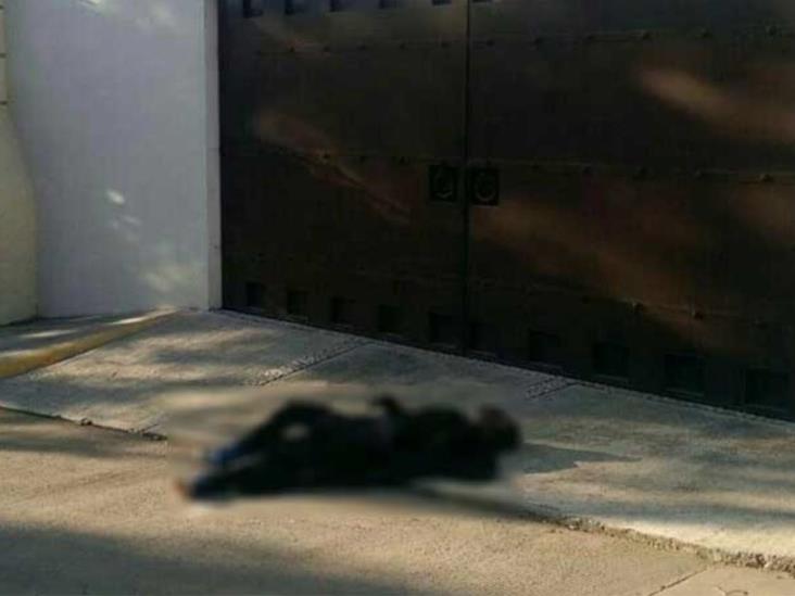 Aparece calcinado frente a una casa en Cuernavaca Aparece calcinado frente a una casa en Cuernavaca