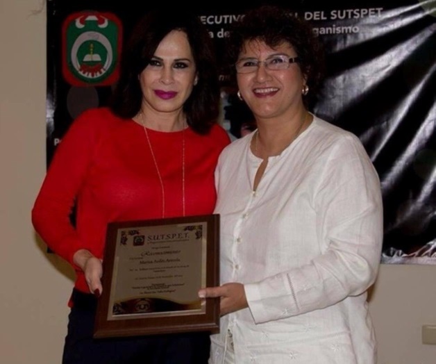 Brindan homenaje aescritora victorense