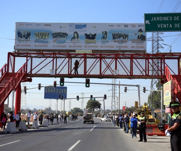 Simula Estado de México recorrido papal