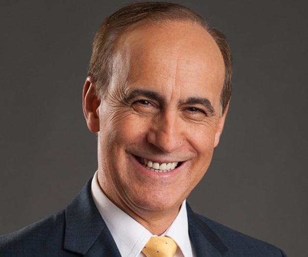 Presenta conferencia pastor Robert Costa