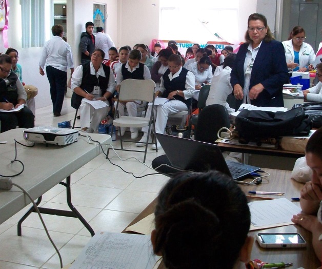 Capacitan personal previo a campaña de vacunación Capacitan personal previo a campaña de vacunación