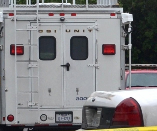 Investigan homicidiode oficial en tiroteo