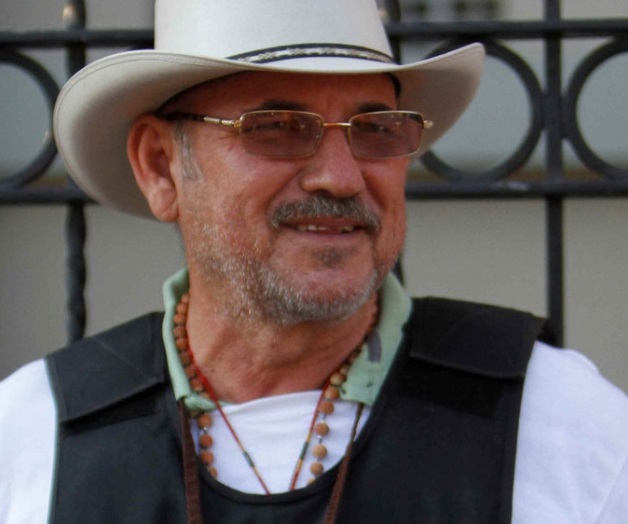 Balean a escolta de Hipólito Mora