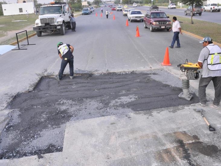 Aprovechan clima para reparar calles Aprovechan clima para reparar calles