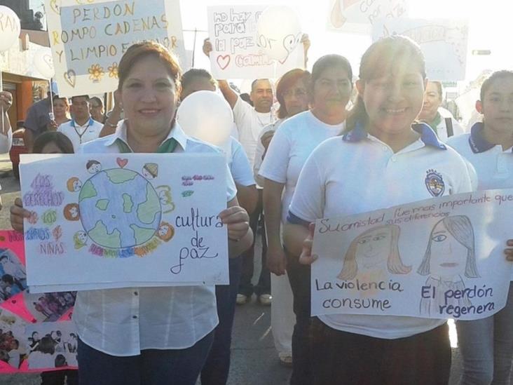 Realizan marcha‘Unidos por la Paz’ Realizan marcha‘Unidos por la Paz’