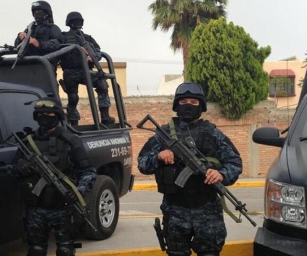 Caen dos sujetos con casi 14 kilos de aparente cocaína