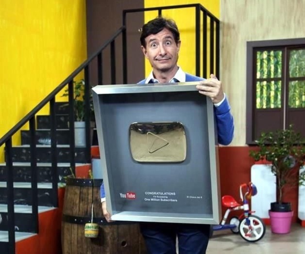 Premian a canal de Chespirito en YouTube