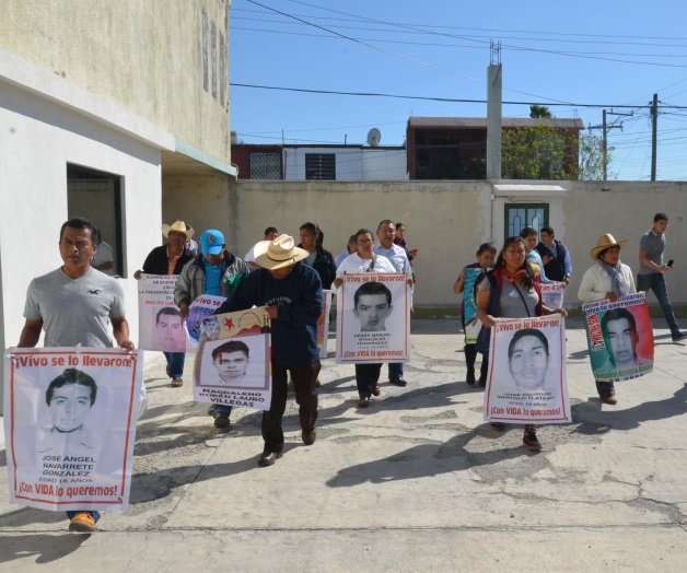Llegan padres de normalistas de Ayotzinapa a Reynosa. Van en busca del Juez Llegan padres de normalistas de Ayotzinapa a Reynosa. Van en busca del Juez