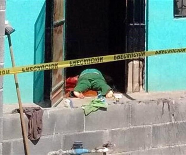 Mata a su mamá y a una hermana