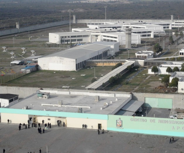 Ejecutan orden de aprehensión contra mandos del penal de Apodaca