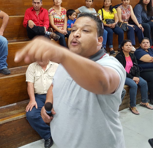 Escandón: Renuncia dirigente