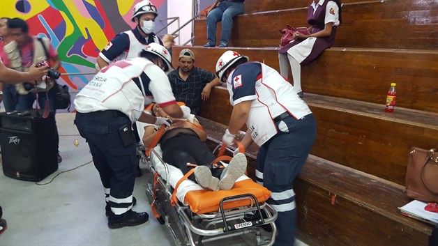 Escandón: Renuncia dirigente