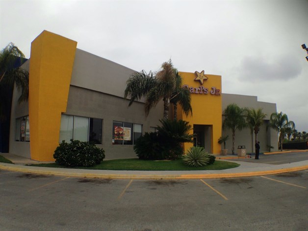 Cierra Carls Jr sus puertas
