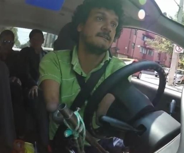 El chofer de Uber sin brazos ni piernas