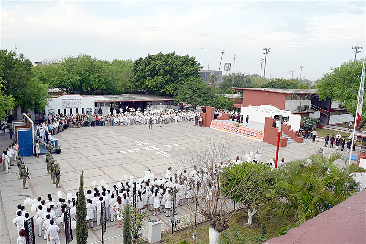 ESCENARIO. Aspecto de la ceremonia conmemorativa del LXXVIII Aniversario de la Expropiación Petrolera.