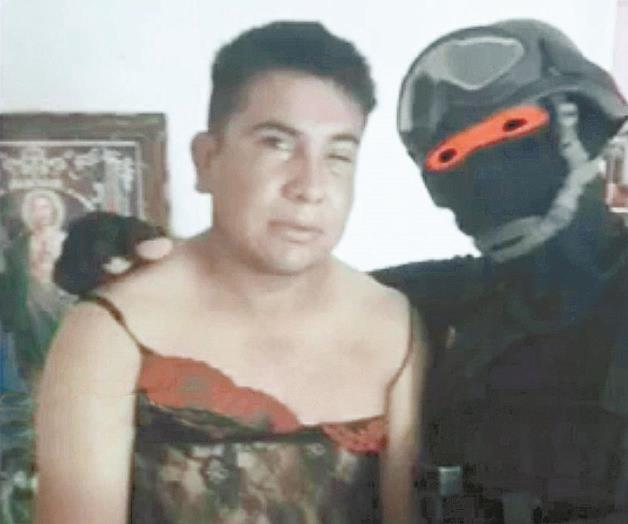 ‘El Marino Loko’: captura a narcos y los viste de mujer