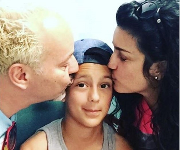 Cantante Karina anunció que su hija empezó la transición para convertirse en niño