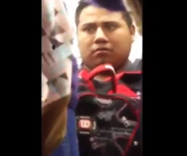 #Video Hombre se masturba ¡en el Metro!