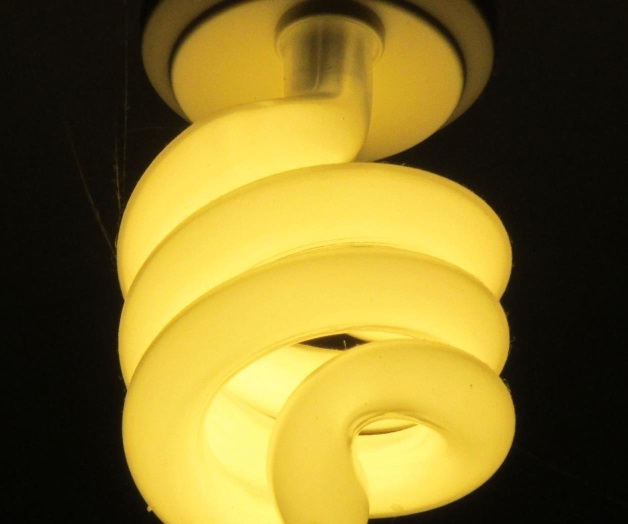 Aumenta el uso de focos ahorradores