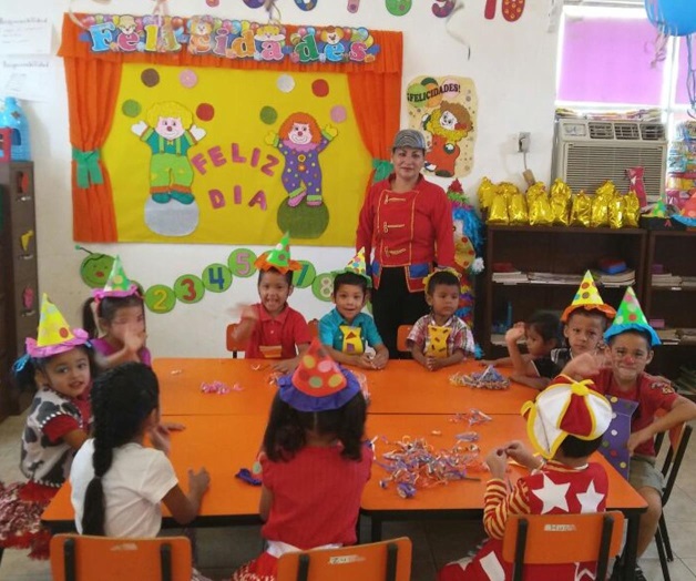 Dejan sola a la Cruz Roja; Festejo del Día del Niño