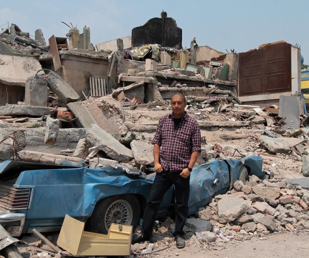 Con arte, Rafael Mandujano recrea la destrucción del temblor de 1985