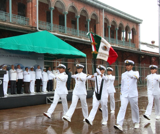 Celebran aniversario del Día de la Marina