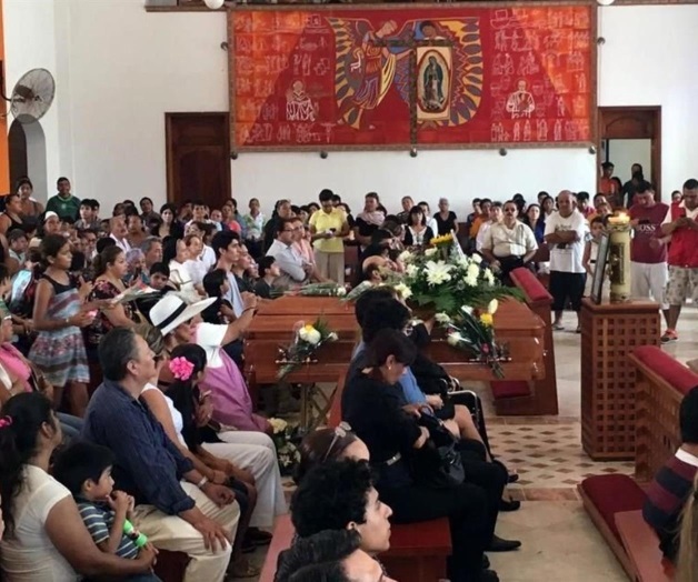 Dan último adiós al Profesor Jirafales