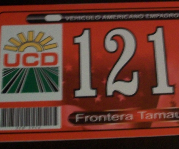 Actualiza UCD costo de placas